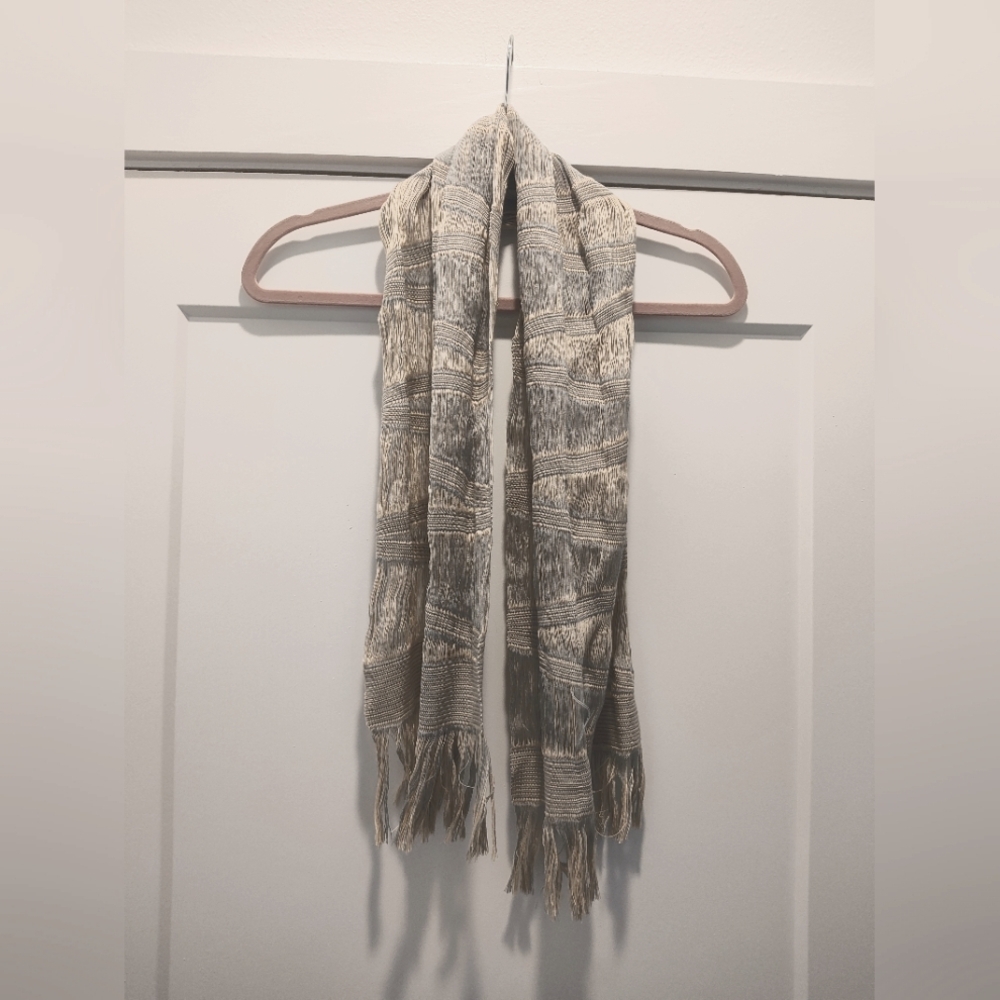 Very pretty scarf